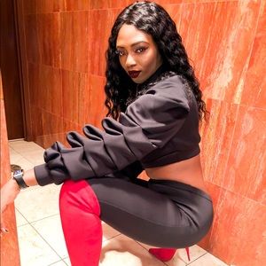 Meet your Posher, Saran